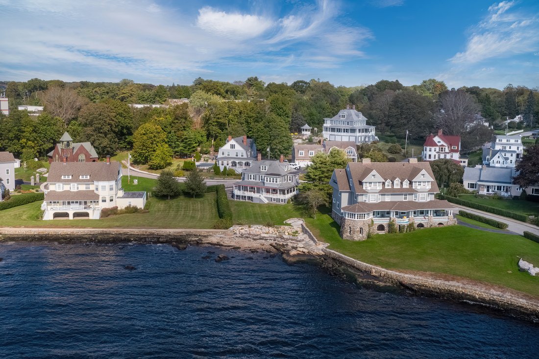 Beautiful Waterfront Home With In Groton, Connecticut, United States