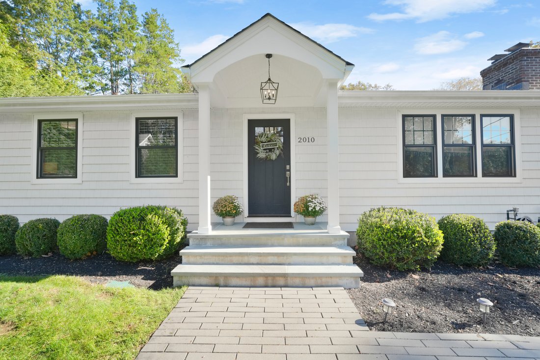 Stunning Remodeled Ranch Style Home In Fairfield, Connecticut, United States For Sale (13401158)