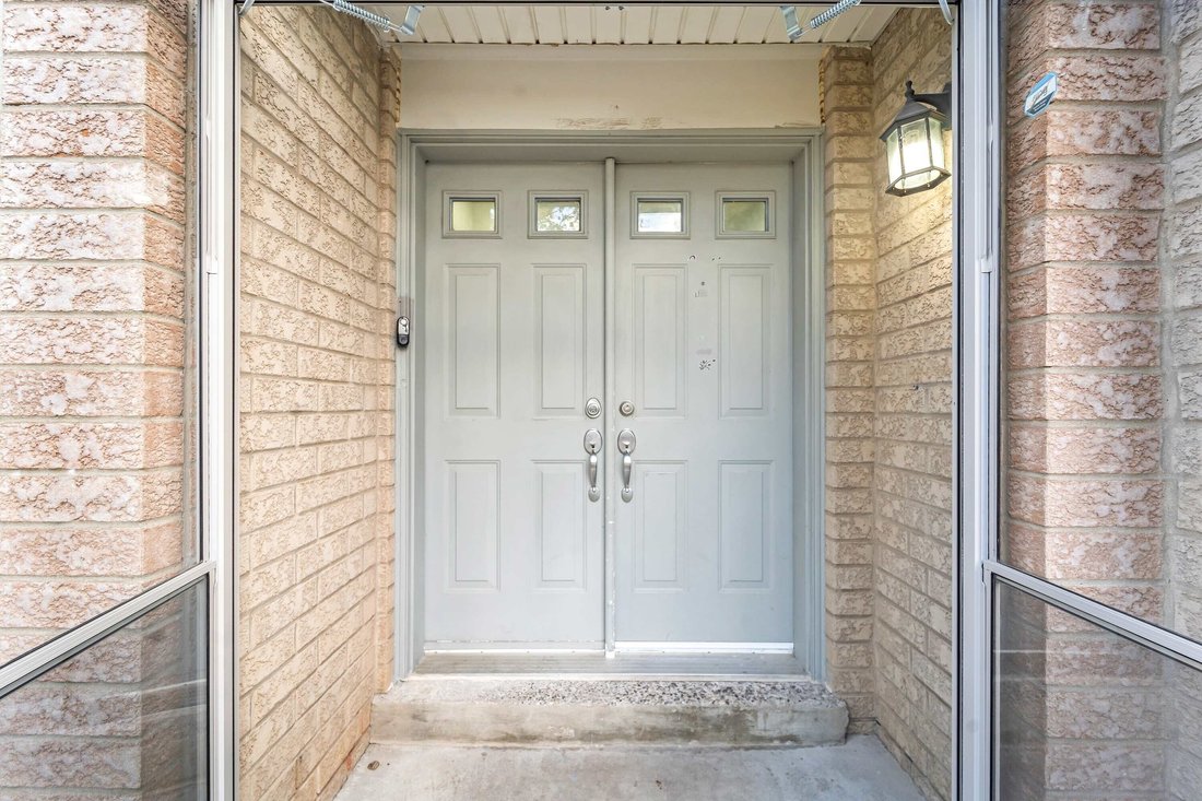 Stunning Modern Home In Brampton, Ontario, Canada For Sale (13405530)