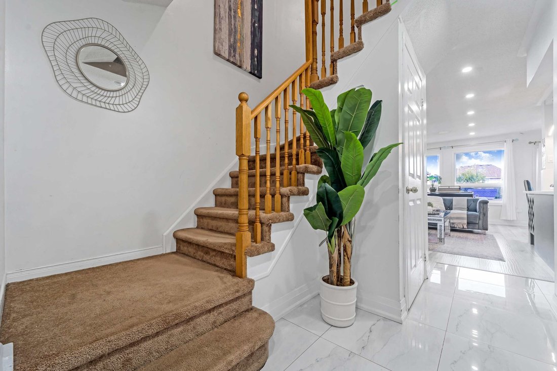 Stunning Modern Home In Brampton, Ontario, Canada For Sale (13405530)