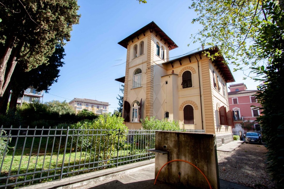 Appartamento a Sarzana, Liguria, Italia 1 - 12469338