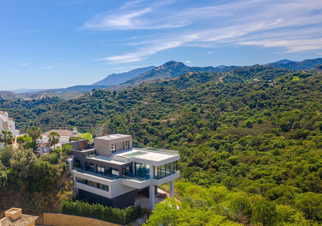 Villa in Benahavis, Andalusia, Spain 5 - 13406956