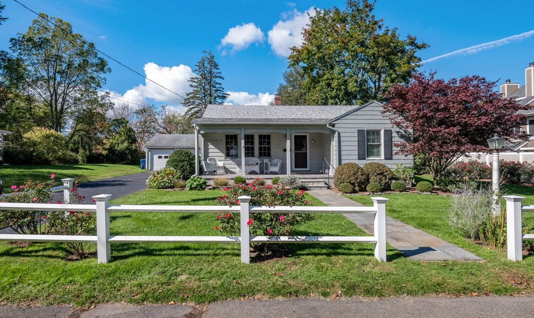 72 Seaview Terrace In Guilford, Connecticut, United States For Sale