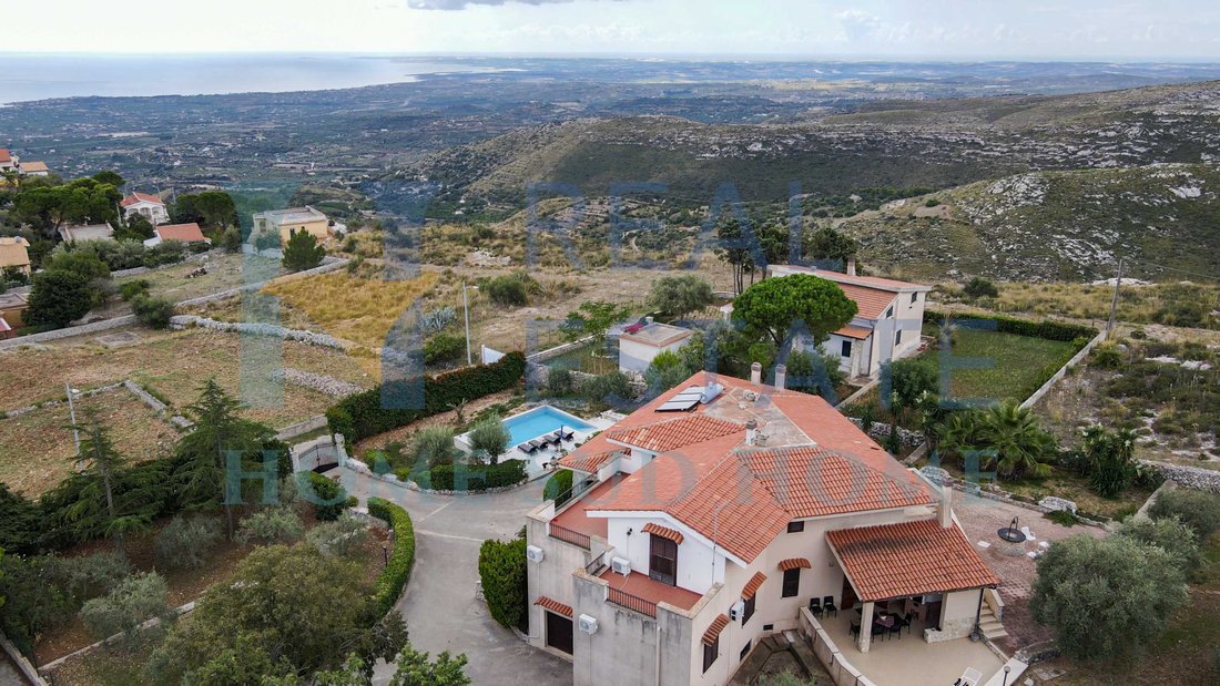 Villa Arrifriscata Hsh 633 In Avola, Sicily, Italy For Sale (13409978)