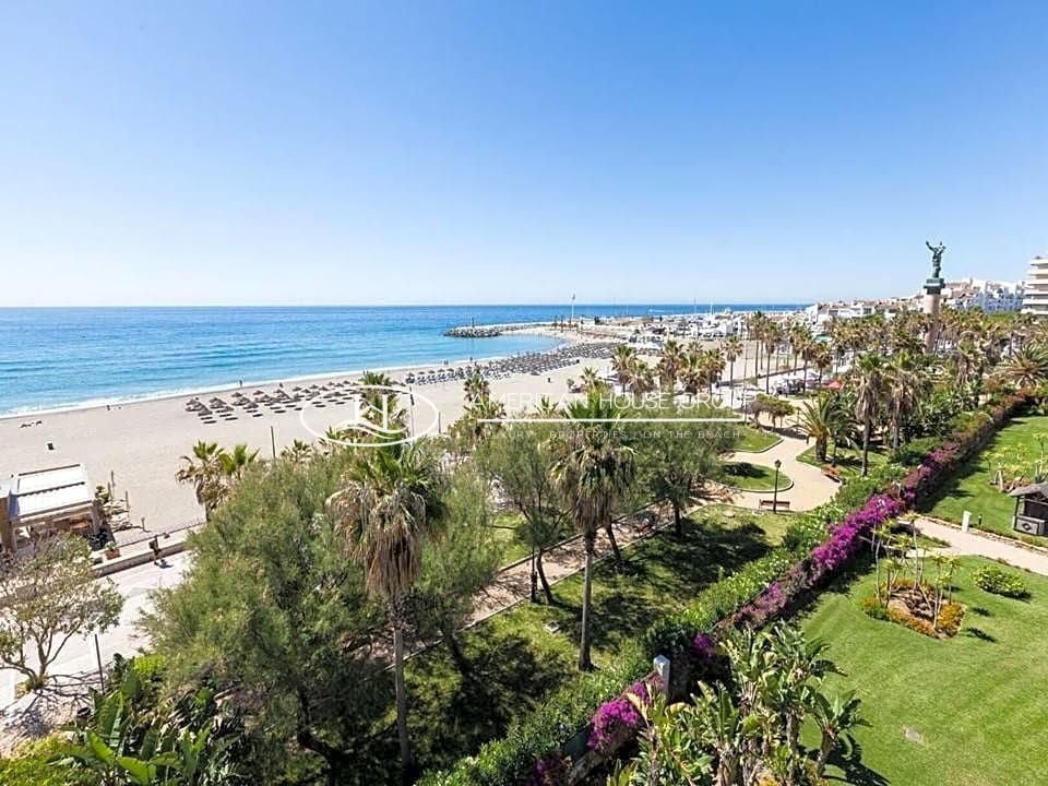 Apartment in Puerto Banus, Marbella, Spain 1 - 13412782