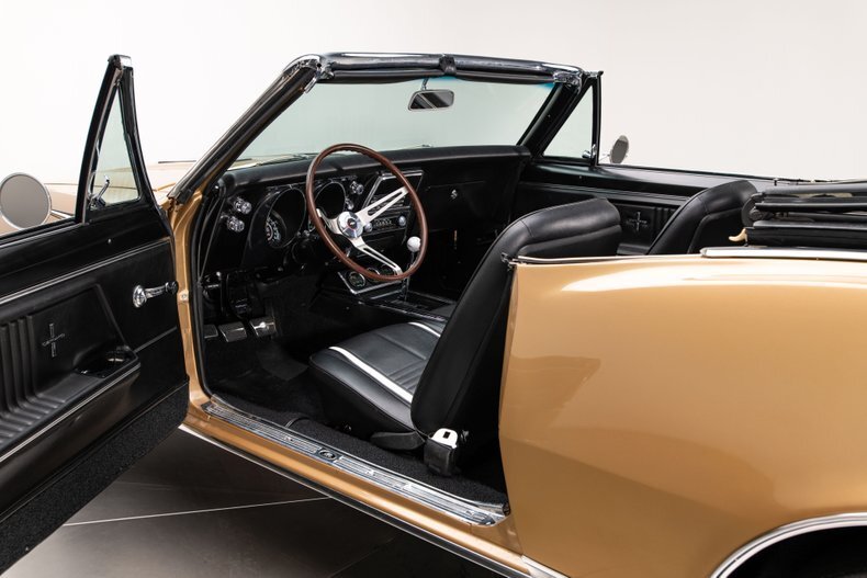 Cabriolet in Charlotte, United States 2 - 13412044