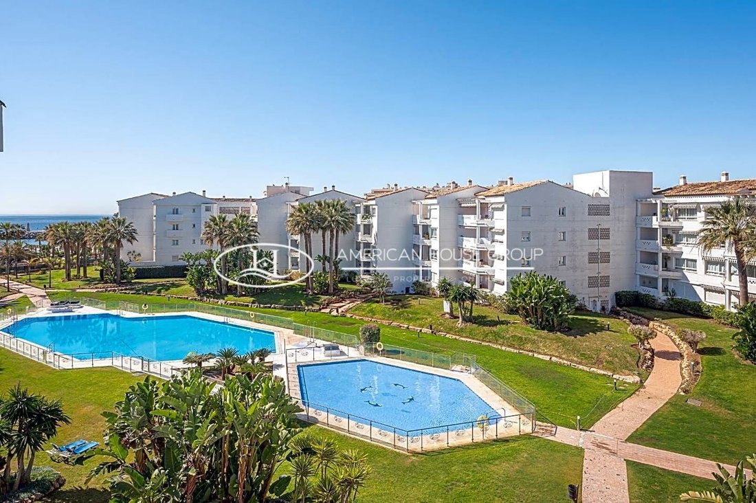 Apartment in Puerto Banus, Marbella, Spain 2 - 13412782