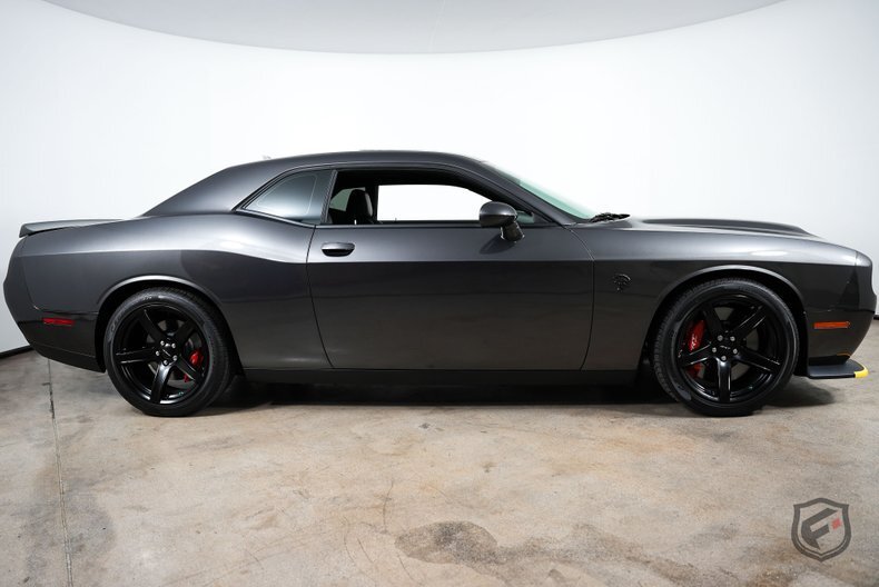 2022 DODGE CHALLENGER SRT HELLCAT  SUPERCHARGED V8  8-SPD  PLUS PACKAGE  CLEAN!! in Chatsworth, United States 2 - 13411478