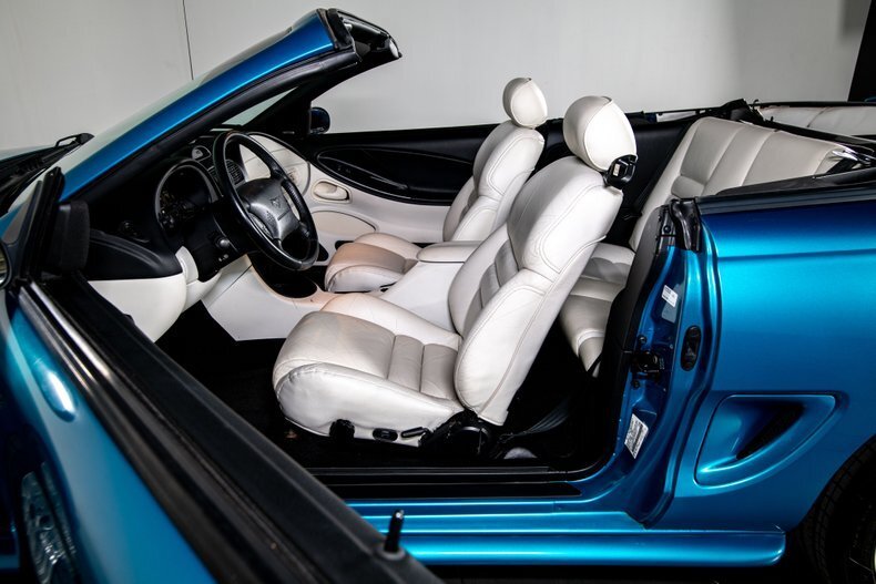 Cabriolet in Charlotte, United States 3 - 13411862