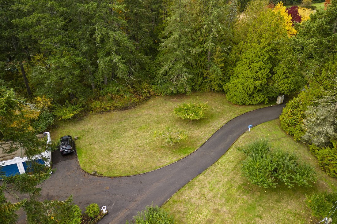 Spectacular Acreage In Saanich, British Columbia, Canada For Sale