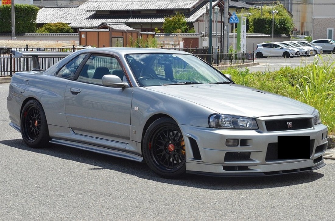 イノモデル Nissan Skyline GT-R R34 V-Spec II Nissan Skyline GT-R (R34) V-Spec II Nür (Millenium Jade