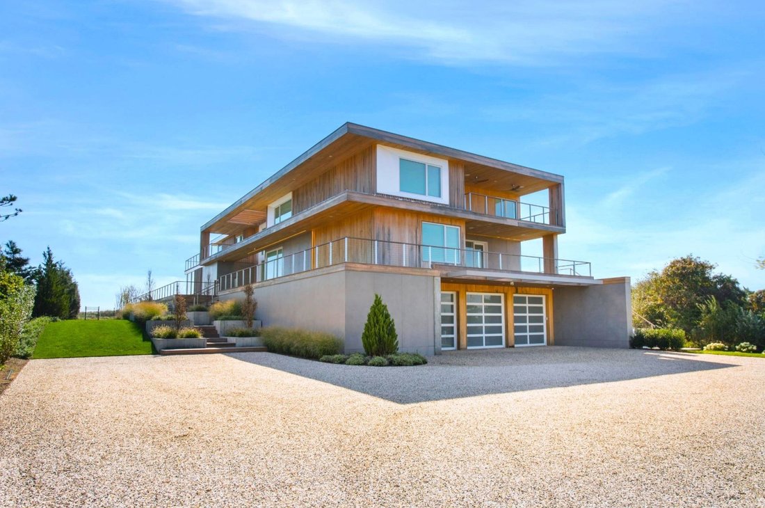 Immaculate New 3 Level Oceanfront Modern In Quogue, New York, United