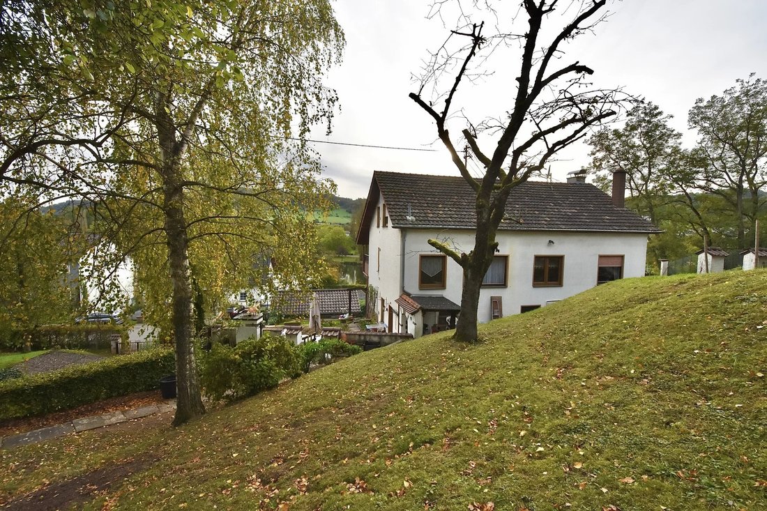 Ralingen House In Ralingen, Rhineland Palatinate, Germany For Sale