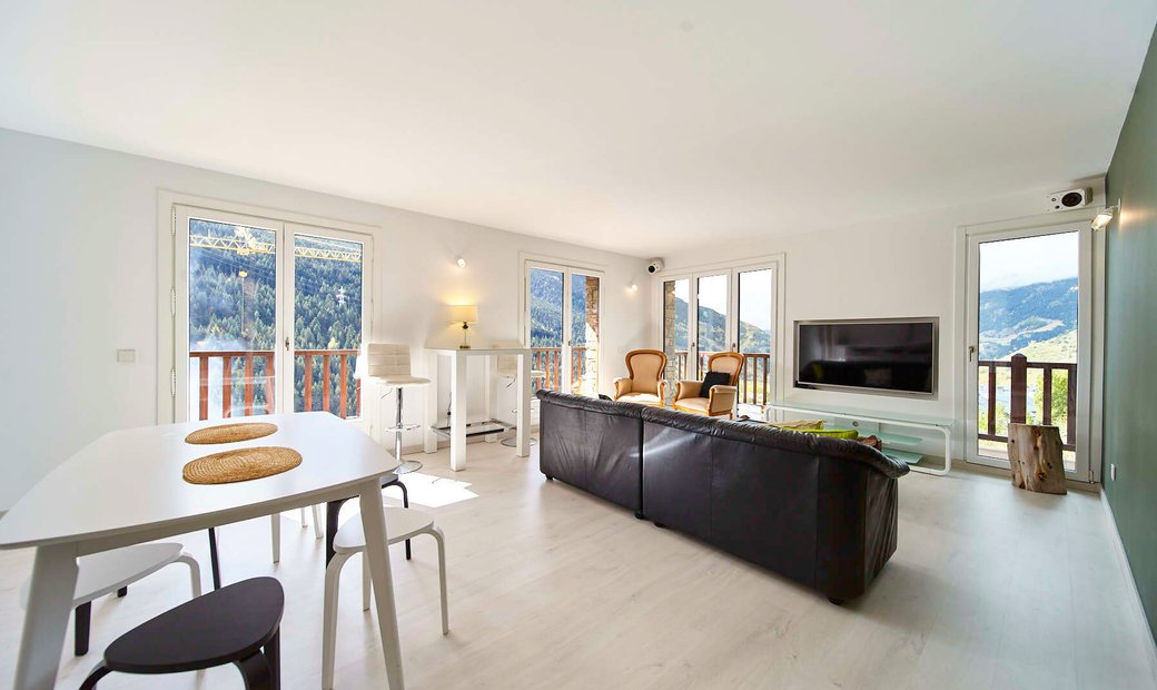 Apartment In Soldeu, Canillo, Andorra For Sale (12211975)