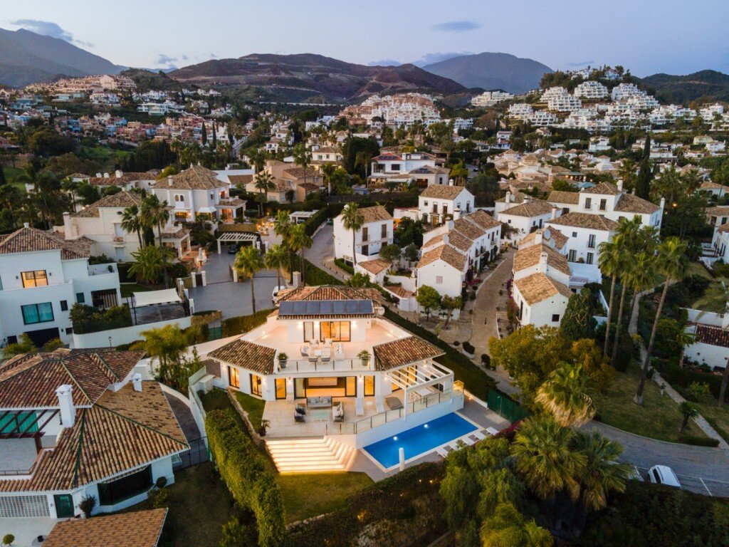 Villa in Puerto Banus, Marbella, Spain 3 - 13423619