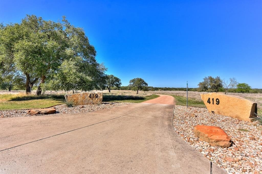 4 Bedrooms Farm/Ranch In Jarrell, Texas, United States For Sale (13421669)