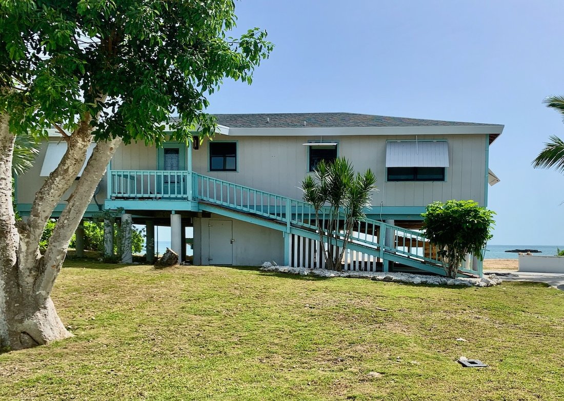 Beach Front Home With 70' Protected In Treasure Cay, Central Abaco, The