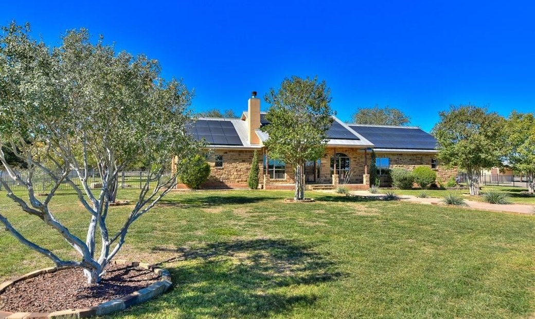 4 Bedrooms Farm/Ranch In Jarrell, Texas, United States For Sale (13421669)