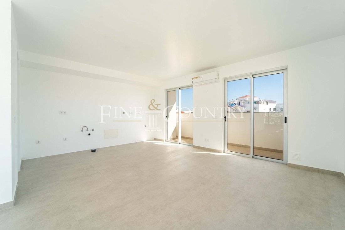 Lagoa 4 Bedroom Penthouse In Lagoa In Lagoa, Portugal For Sale (13420462)