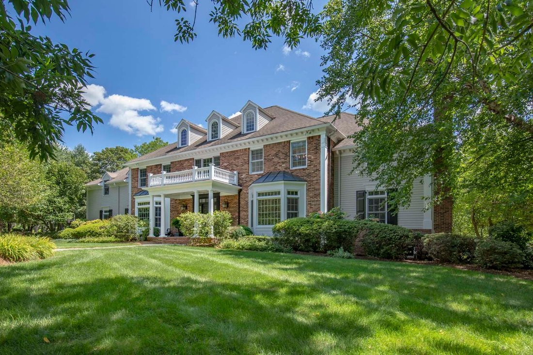 Incredible Colonial With Luxurious In Bernardsville, New Jersey, United