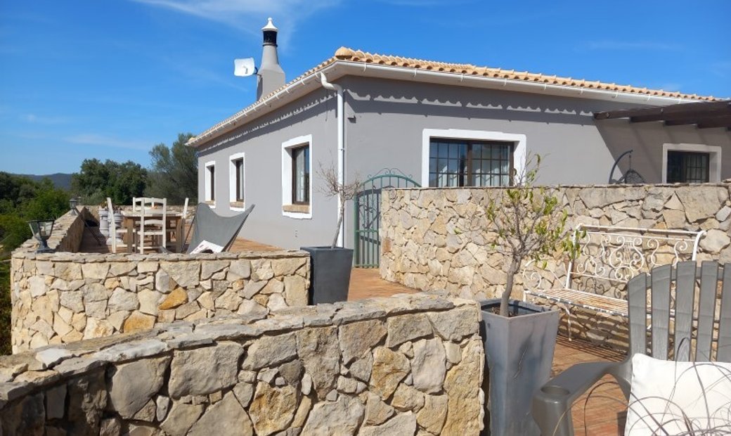 Single Storey 3 Bedroom Villa With Land, Querença In Loulé, Algarve