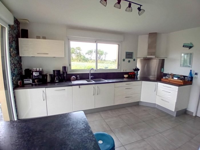 Roscoff Contemporaine In Roscoff, Brittany, France For Sale (13424209)