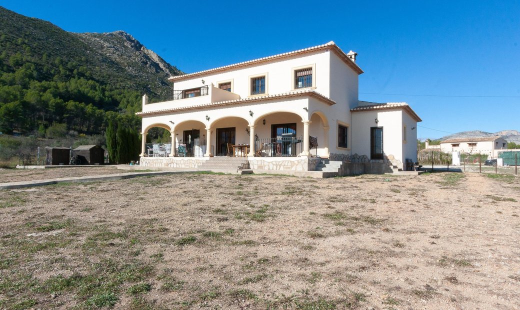 Jalon Valley Villa In Jalón, Valencian Community, Spain For Sale (13421675)