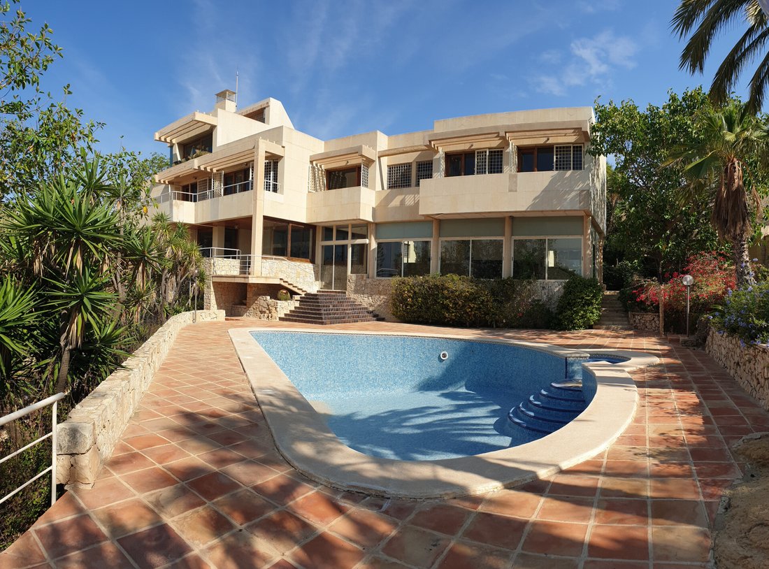 Exclusive Property Overlooking The Sea In Alicante, Valencian Community