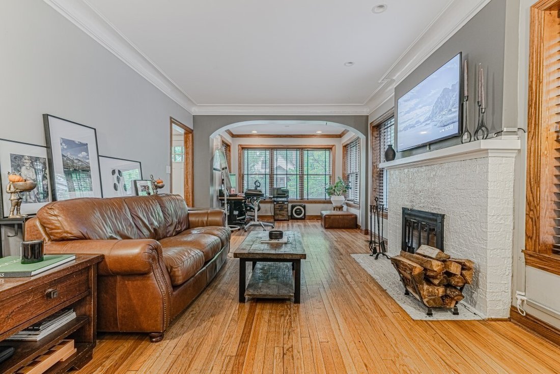 6 Bedrooms Flat In Evanston, Illinois, United States For Sale (13420365)