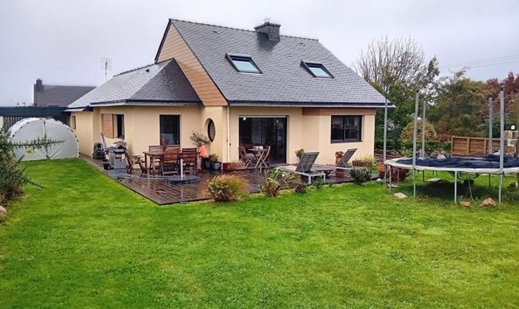 Roscoff Contemporaine In Roscoff, Brittany, France For Sale (13424209)