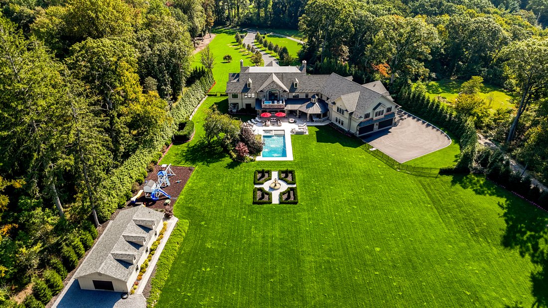 471& 471 A Woodbury Road, Cold In Cold Spring Harbor, New York, United