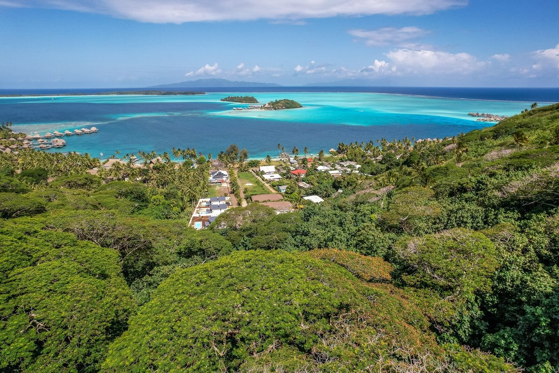 Land in Bora-Bora, Leeward Islands, French Polynesia 4 - 13424436