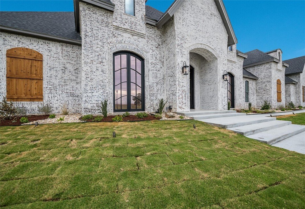 4 Bedrooms Single Family Detached In Lorena, Texas, United States For