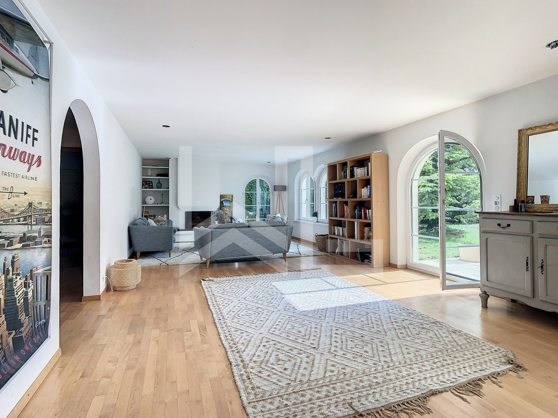 Jolie Villa Très Lumineuse Quartier Calme In Gingins, Vaud, Switzerland