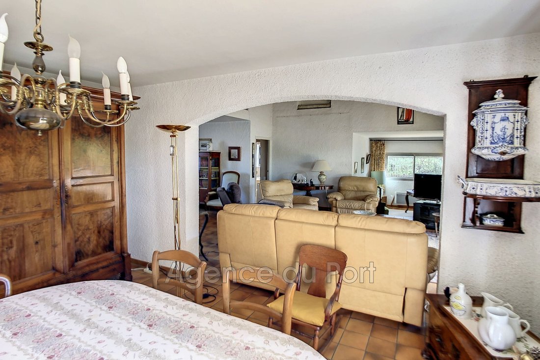 Vente Villa 5 Pièce(s) In Saint Cyprien Plage, France For Sale (13425412)