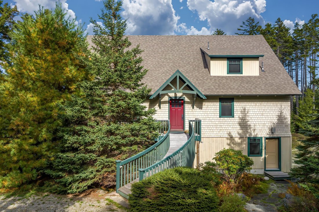 58 Causeway Lane In Southwest Harbor, Maine, United States For Sale