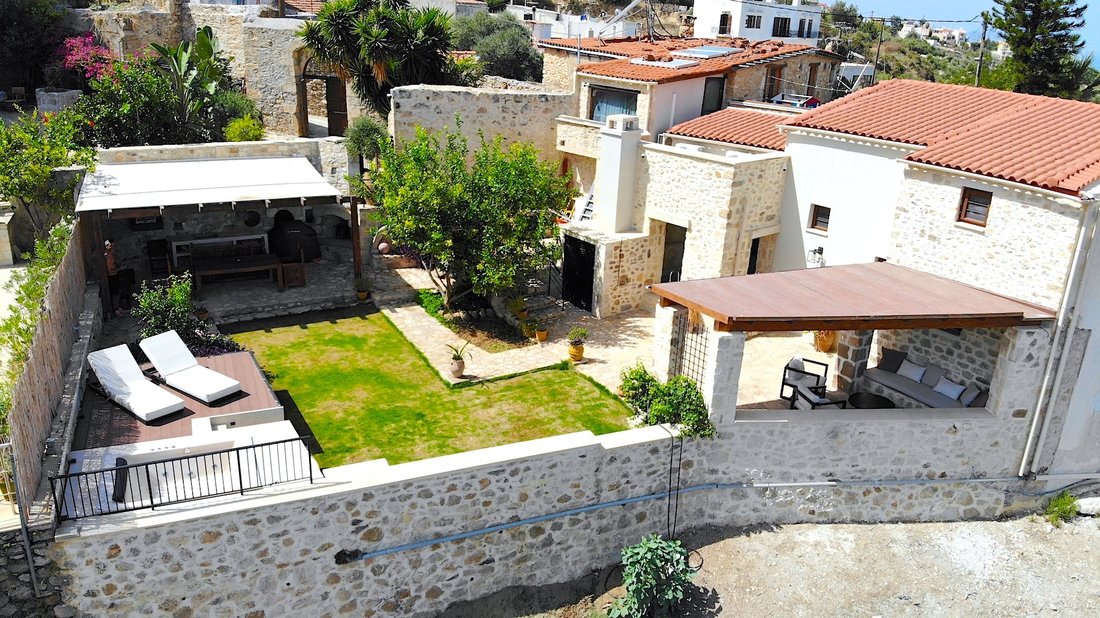Villa in Crete, Greece 4 - 13426455