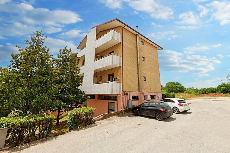 Ravenna Apartment In Castelraimondo, Marche, Italy For Sale (13428892)