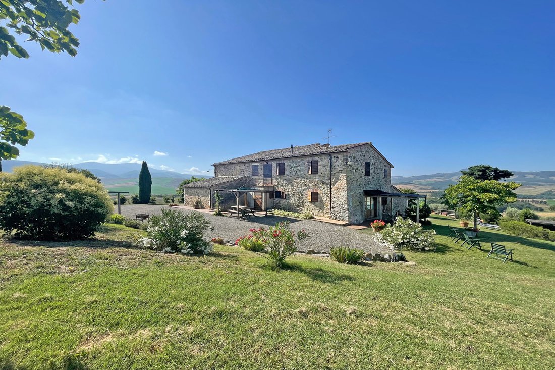Country House in Sarteano, Tuscany, Italy 1 - 13429113