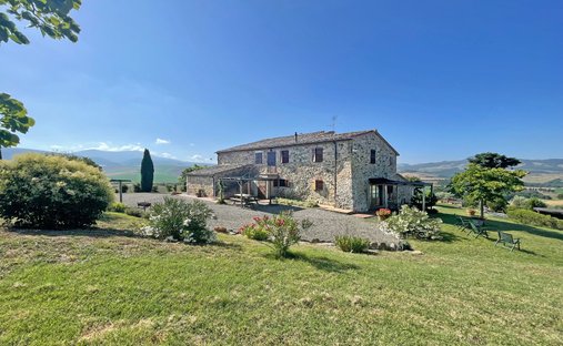 Maisons de campagne à Sarteano, Toscane, Italie 1
