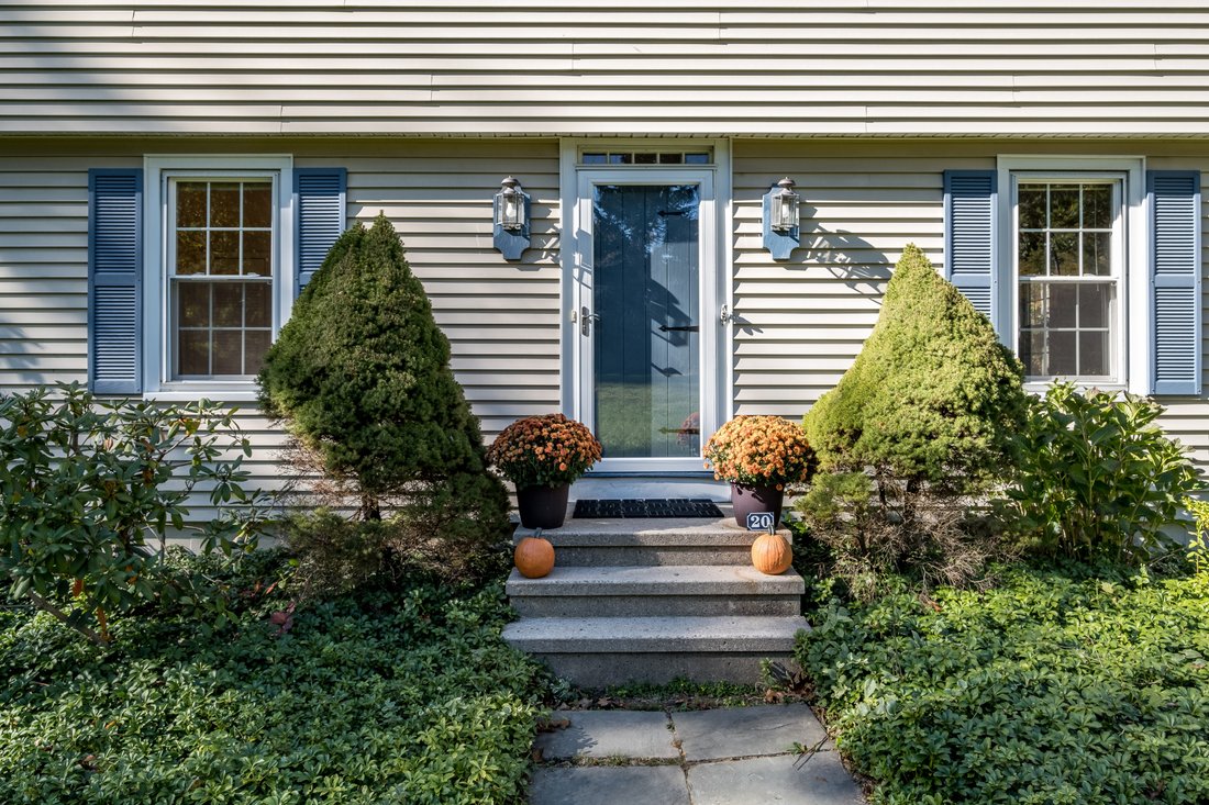 20 Milestone Lane In Killingworth, Connecticut, United States For Sale