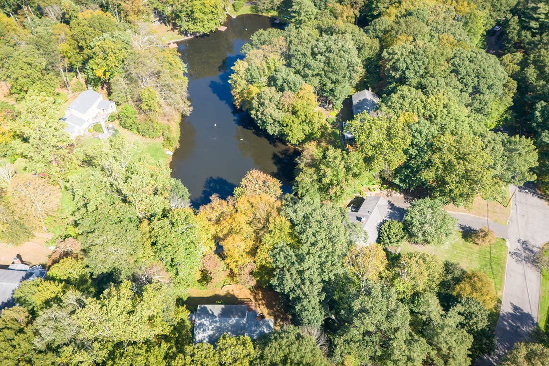 222 Shelter Rock Road In Stamford, Connecticut, United States For Sale