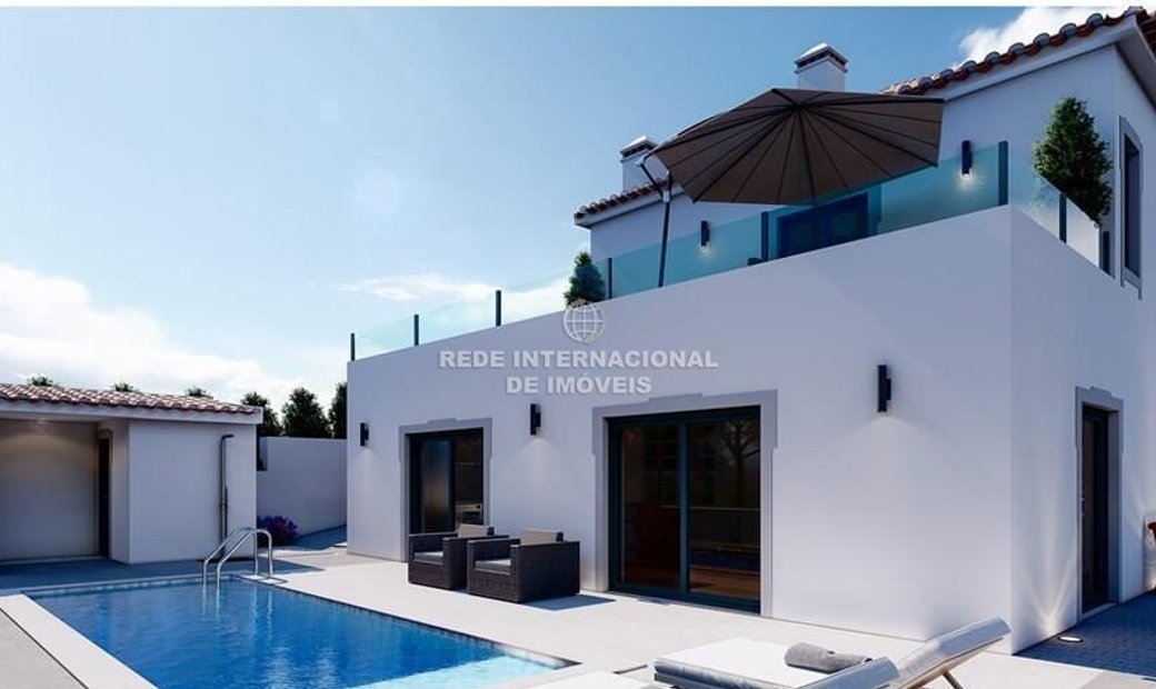 Excellent New 4 Bedroom Villa With In Santo Estêvão Das Galés, Lisbon
