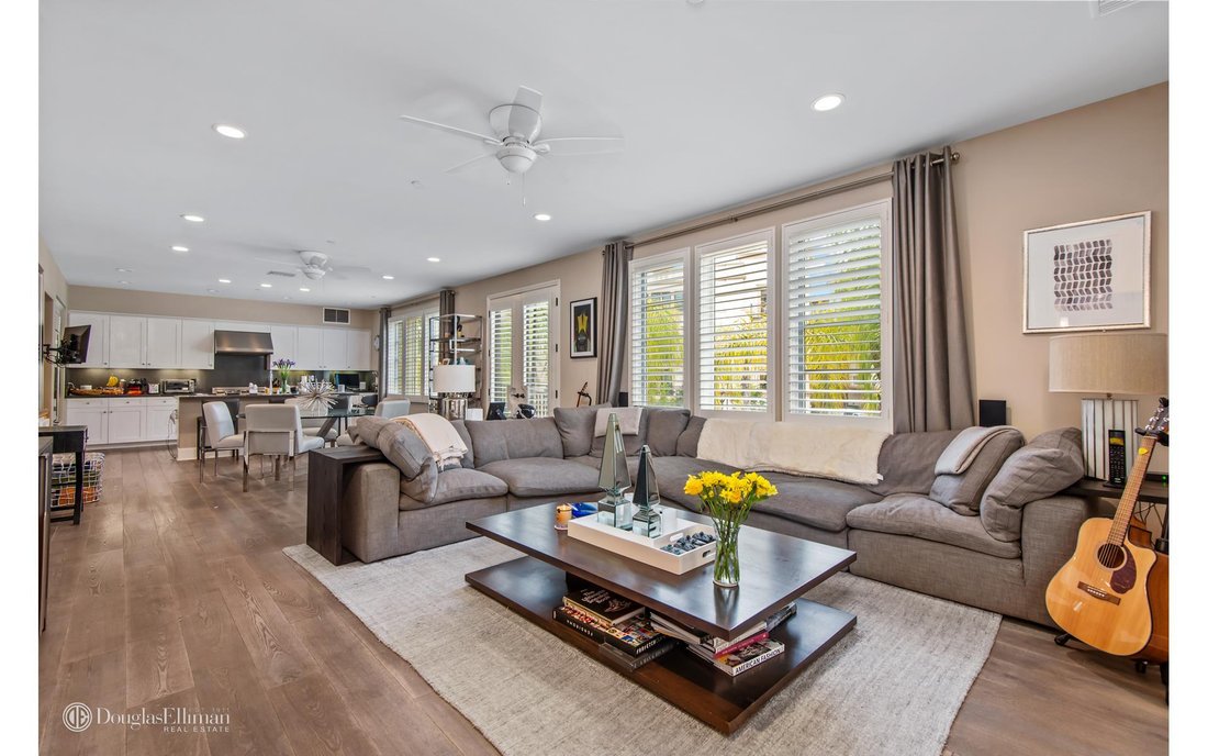 Condo Calabasas In Hidden Hills, California, United States For Sale