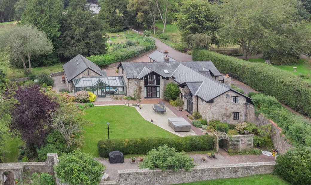 5 Bedroom Detached House For Sale In Usk In Usk, Wales, United Kingdom