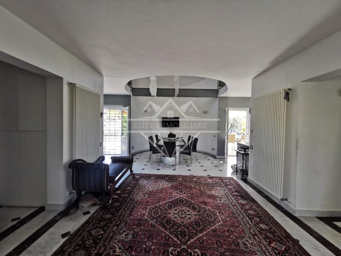 Villa in Marina di Carrara, Tuscany, Italy 5 - 13028086