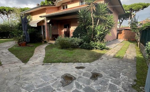Villa in Cinquale, Montignoso, Tuscany 1
