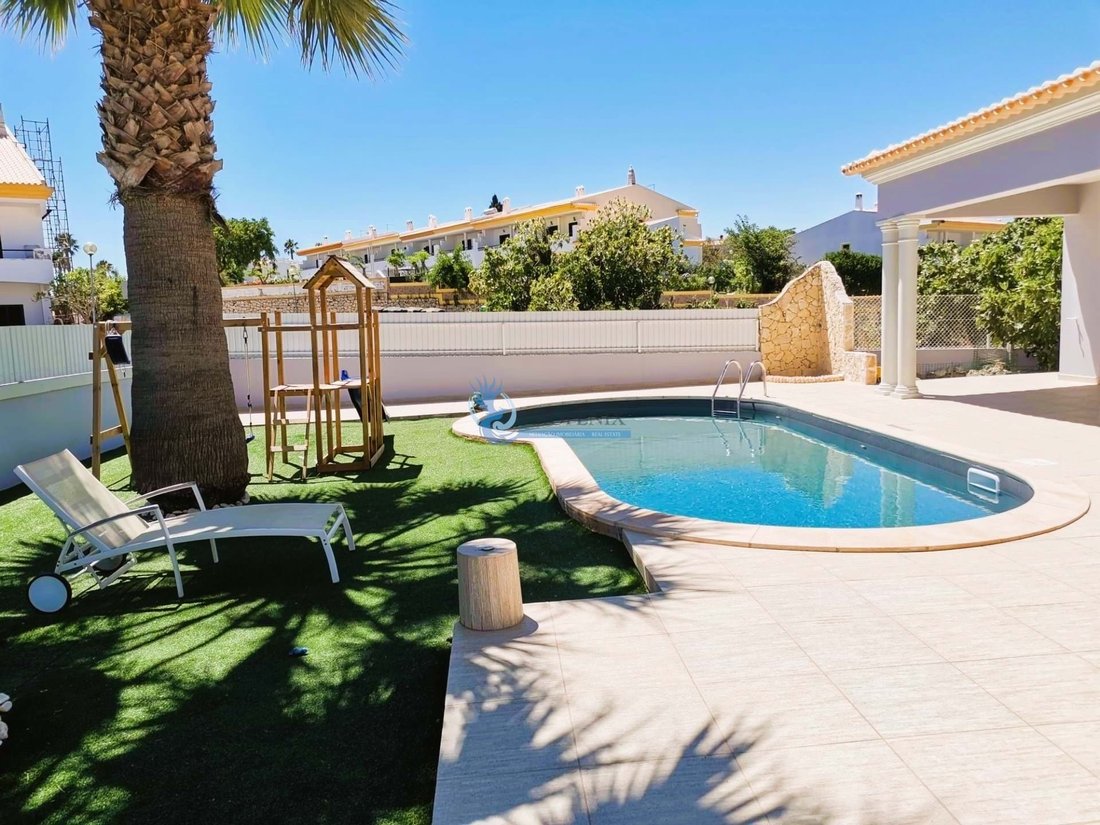 Villa in Olhos de Agua, Algarve, Portugal 2 - 13281626