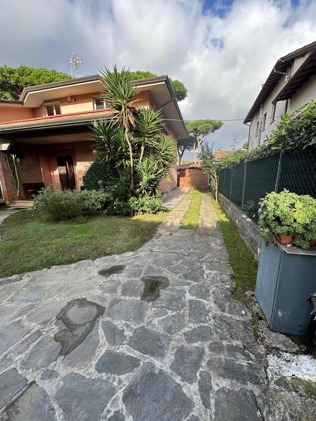 Villa in Cinquale, Montignoso, Tuscany 5 - 13431391