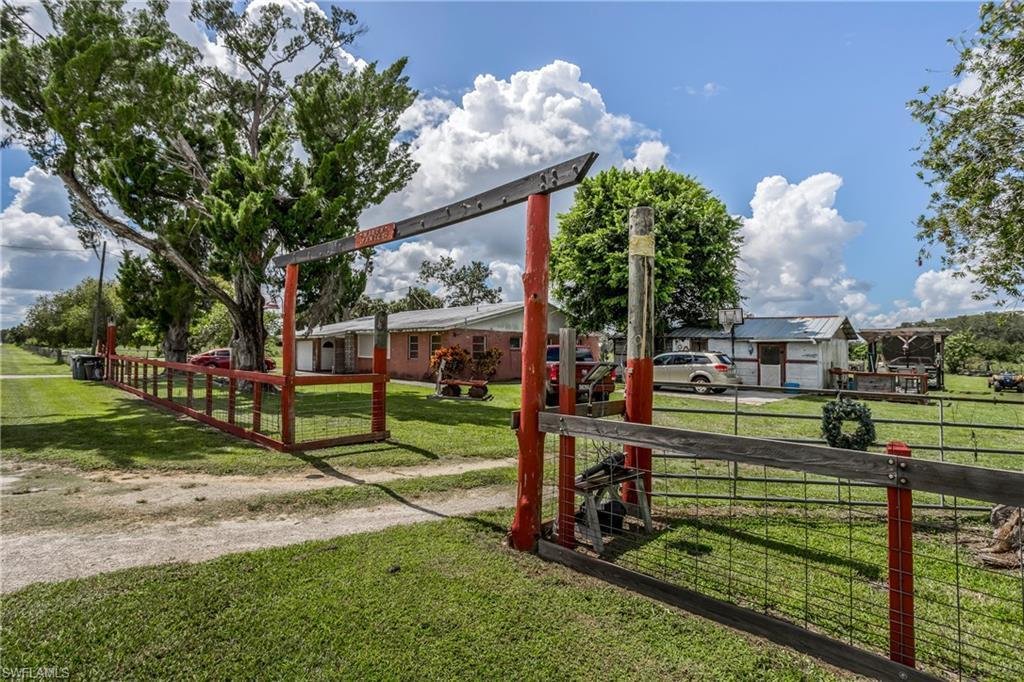 21 Acres Full Of Possibilities In Alva, Florida, United States For Sale